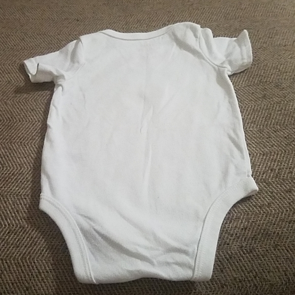 🏖Cat & Jack 0-3mo baby onesie - Picture 3 of 3